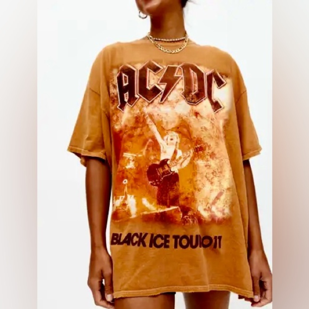Urban Outfitters AC/DC Black Ice Tour 2011 Tee Brown Size S/M